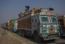 SEVERAL TRUCKS CARRYING ONIONS AND VEGETABLES TO GHANA HELD IN NIGERIA