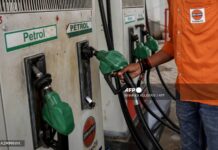 OIL PRICES DROP AS MIDDLE EAST TENSIONS EASE